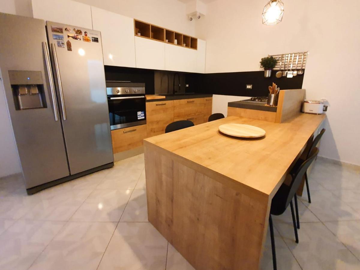 B&B Terra Di Miti Acireale Bagian luar foto